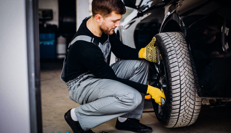 How to Change a Flat Tyre: The Ultimate Guide to Change a Car Tyre